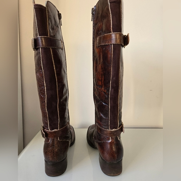 BORN CROWN crinkled brown leather tall boots. Size 6M - Picture 4 of 15